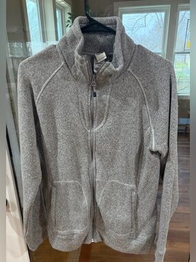 The North Face Women's Gray Full-Zip Heathered Fleece Jacket